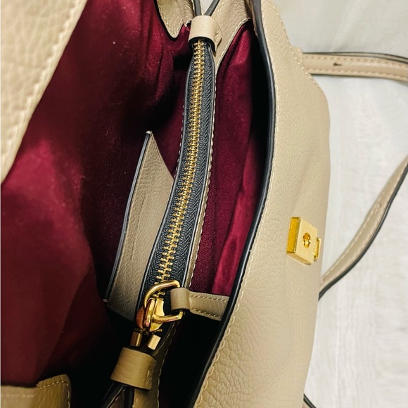 Marc Jacobs Taupe Leather Crossbody Bag * SOLD OUT* - Picture 7 of 11